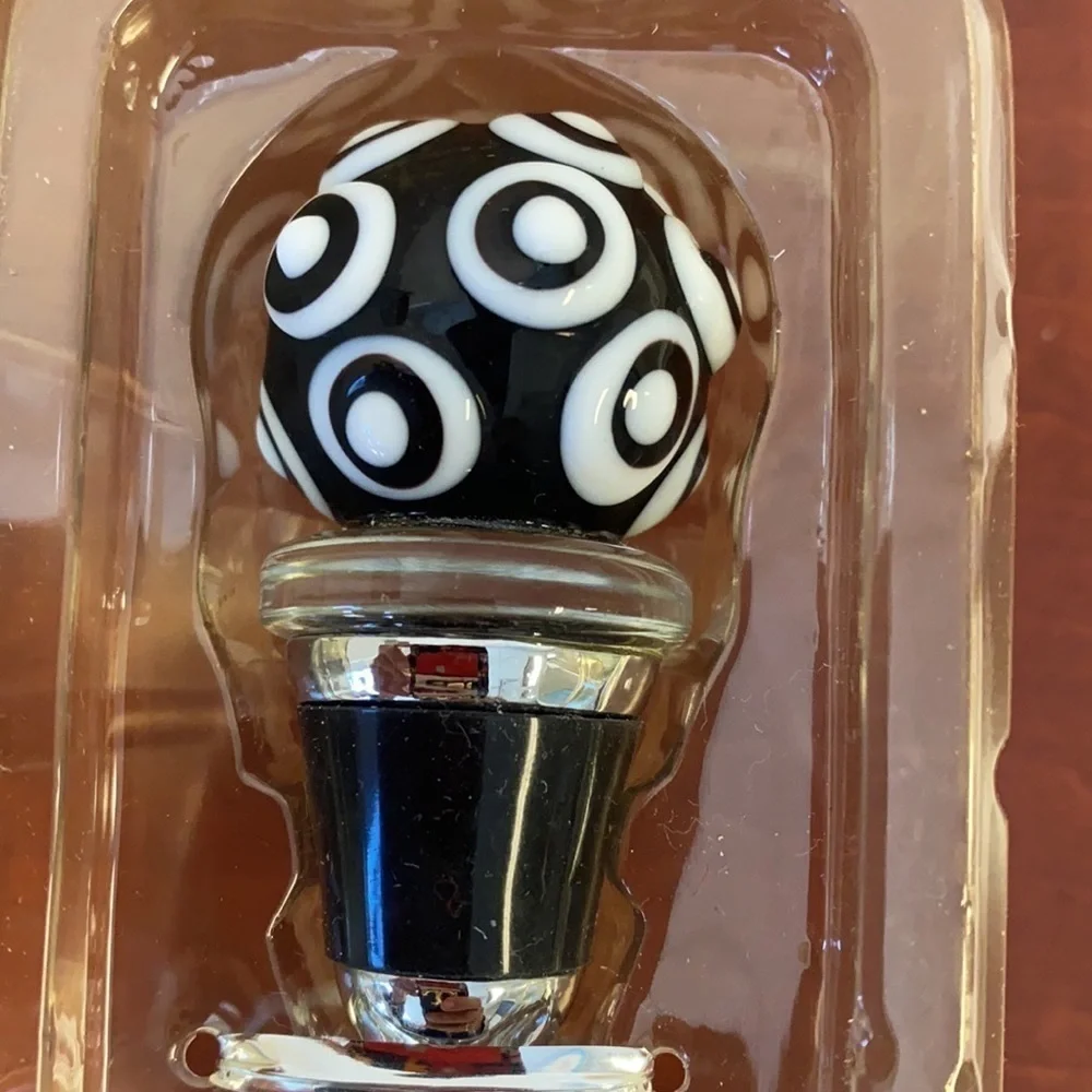 New in Box Epic Black and White Hand-Blown Studio Glass Bottle Stopper